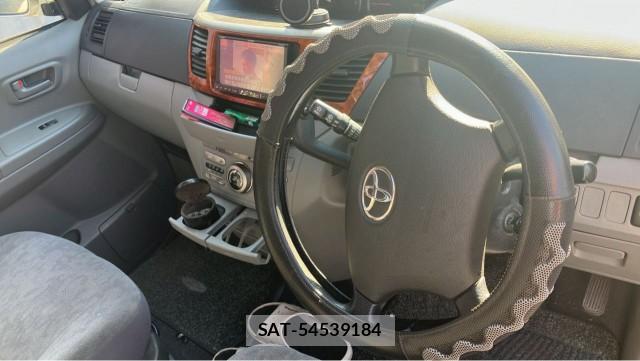 Toyota NOAH 2005-03 8651286-2