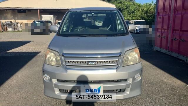 Toyota NOAH 2005-03 8651286-9