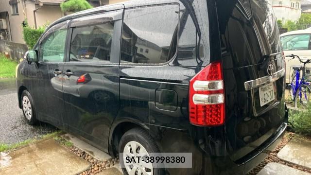 Toyota NOAH 2012-01 8651309-13