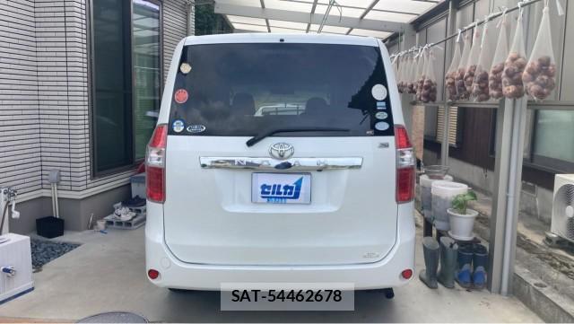 Toyota NOAH 2008-02 8651381-1