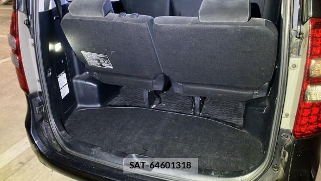 Toyota NOAH 2010-08 8651453-17