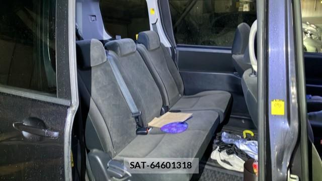 Toyota NOAH 2010-08 8651453-6
