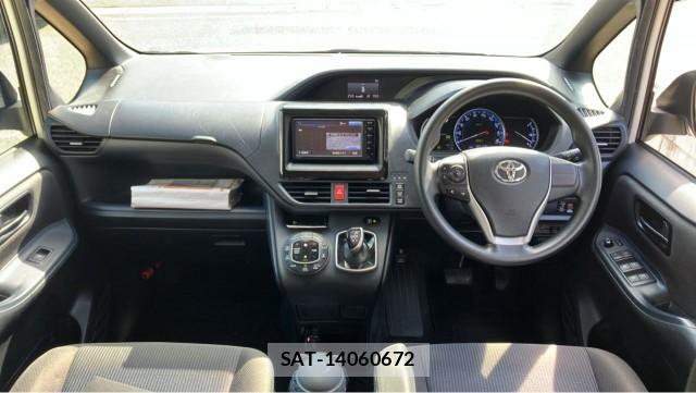 Toyota NOAH 2015-09 8651454-2