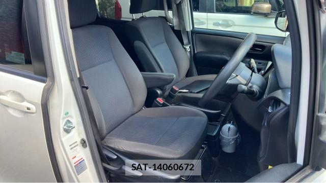 Toyota NOAH 2015-09 8651454-5