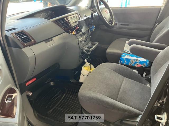 Toyota NOAH 2005-09 8651494-10