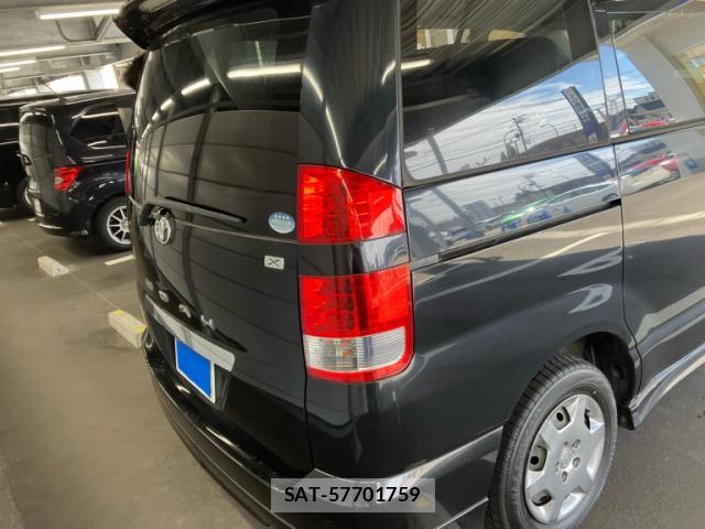 Toyota NOAH 2005-09 8651494-12