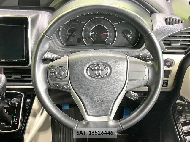 Toyota NOAH 2018-02 8651565-11