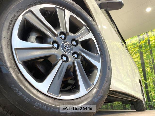 Toyota NOAH 2018-02 8651565-13