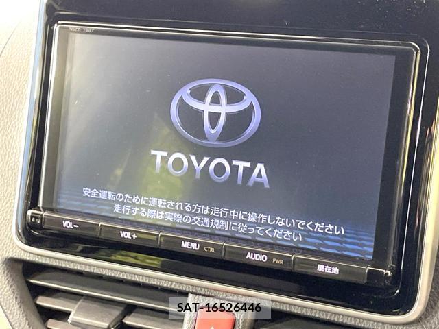 Toyota NOAH 2018-02 8651565-4