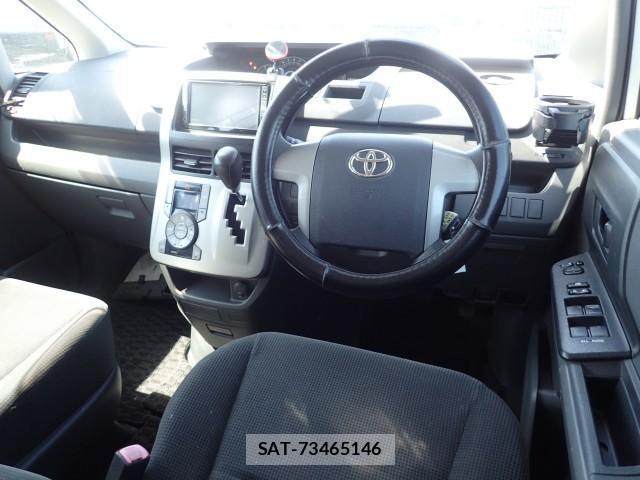 Toyota NOAH 2007-09 8651591-2