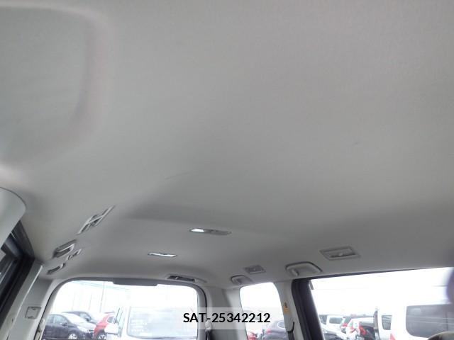 Toyota NOAH 2012-10 8651595-15
