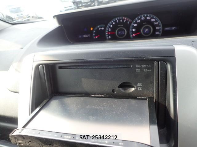 Toyota NOAH 2012-10 8651595-16