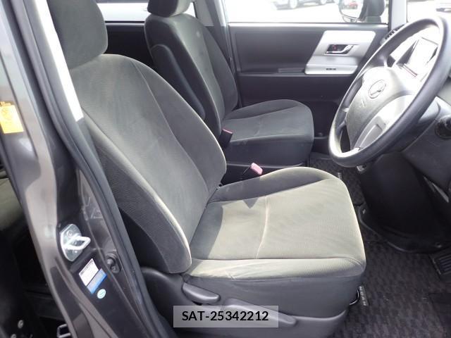 Toyota NOAH 2012-10 8651595-6