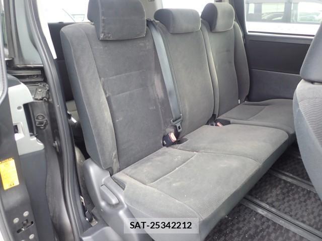 Toyota NOAH 2012-10 8651595-7