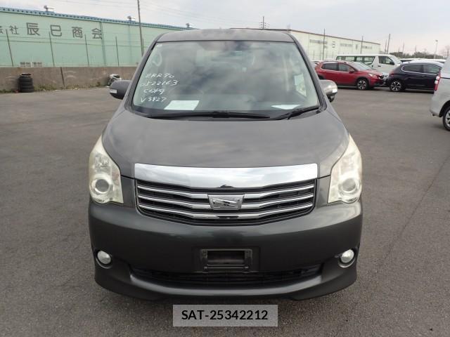 Toyota NOAH 2012-10 8651595-9