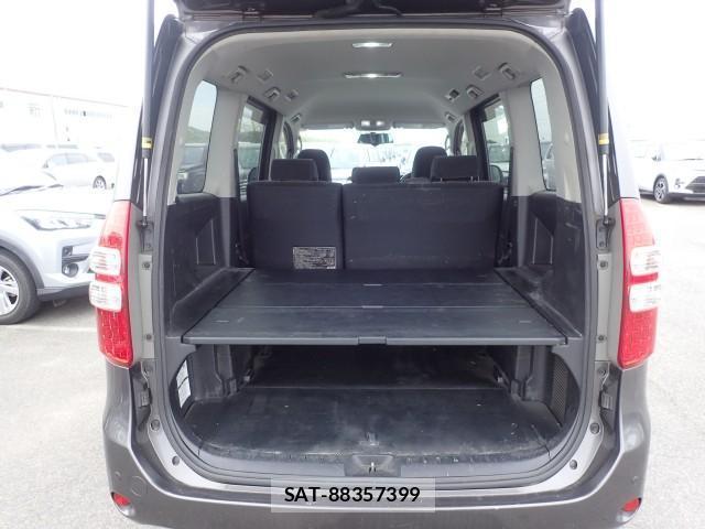 Toyota NOAH 2013-08 8651599-13