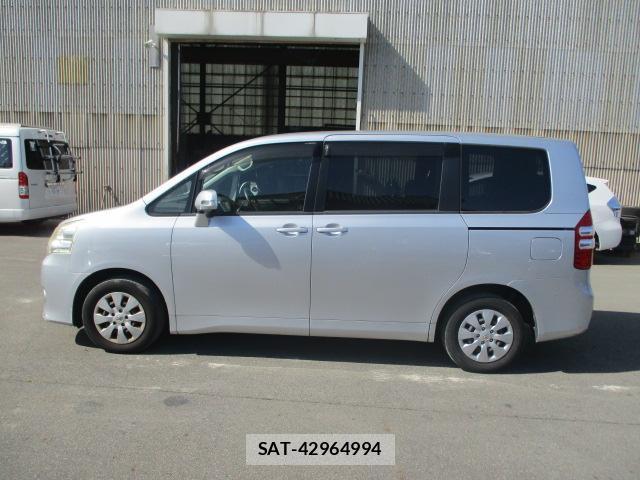 Toyota NOAH 2013-06 8651600-10