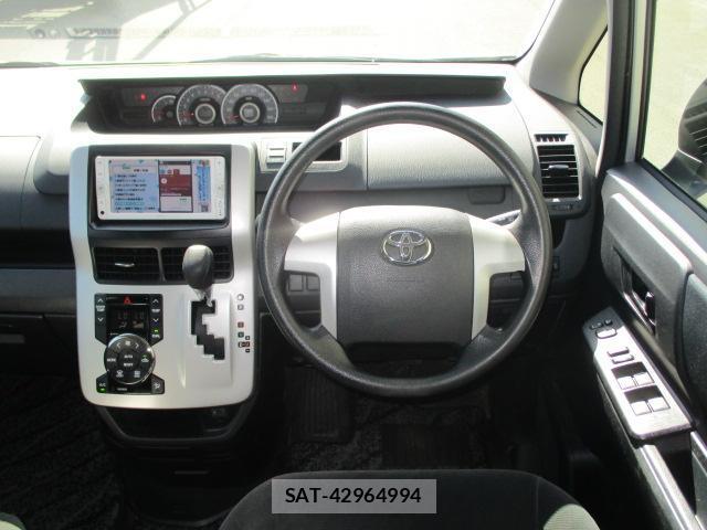 Toyota NOAH 2013-06 8651600-17