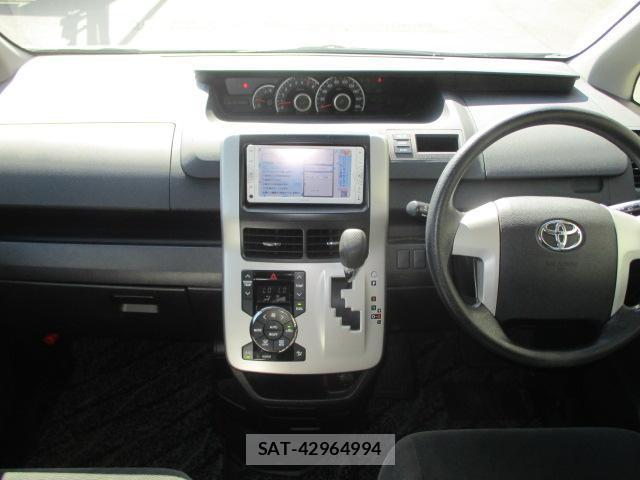 Toyota NOAH 2013-06 8651600-2