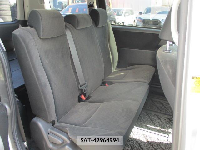 Toyota NOAH 2013-06 8651600-6