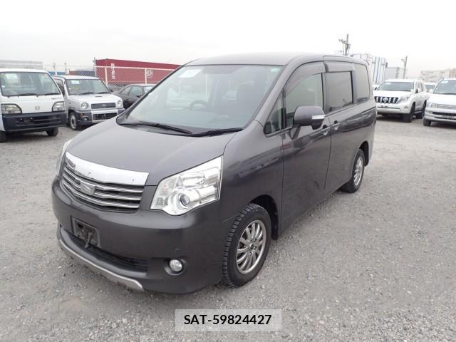 Toyota NOAH 2013-09 8651601-0