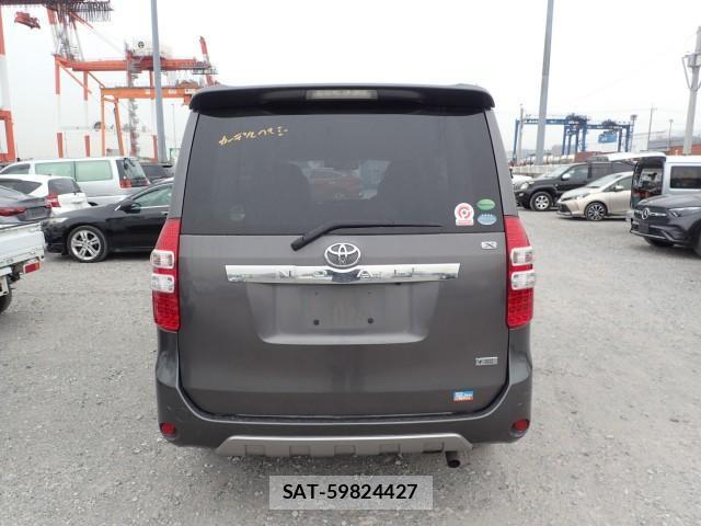 Toyota NOAH 2013-09 8651601-1
