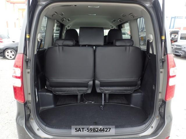 Toyota NOAH 2013-09 8651601-18