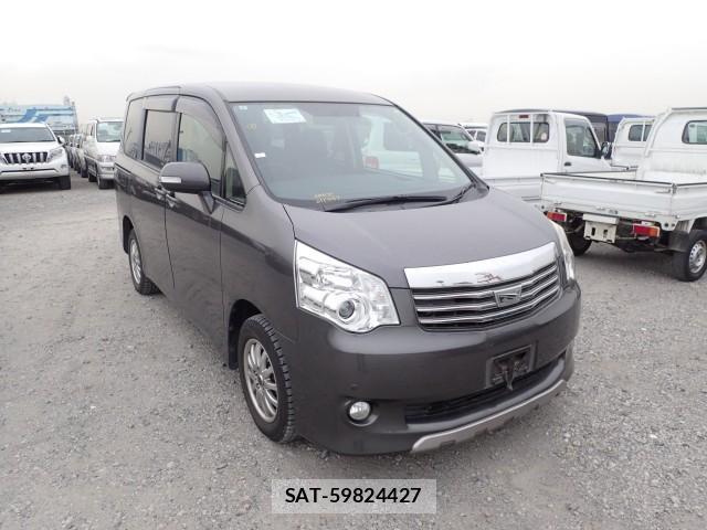 Toyota NOAH 2013-09 8651601-3