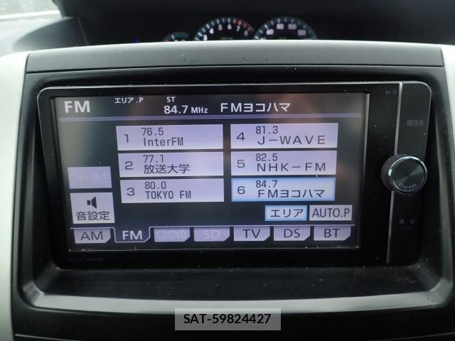 Toyota NOAH 2013-09 8651601-4