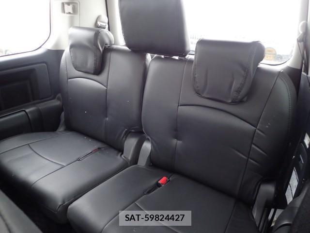Toyota NOAH 2013-09 8651601-7