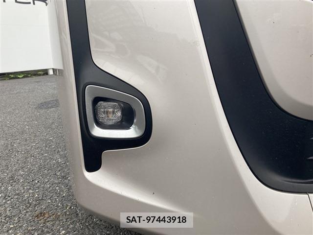 Toyota NOAH 2023-07 8651816-15