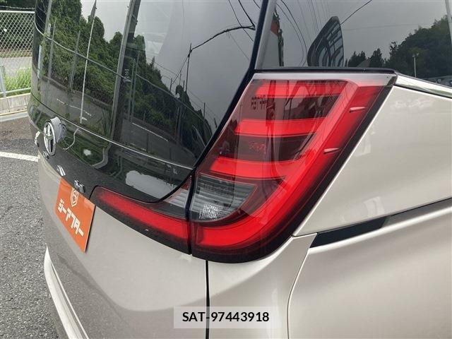 Toyota NOAH 2023-07 8651816-18