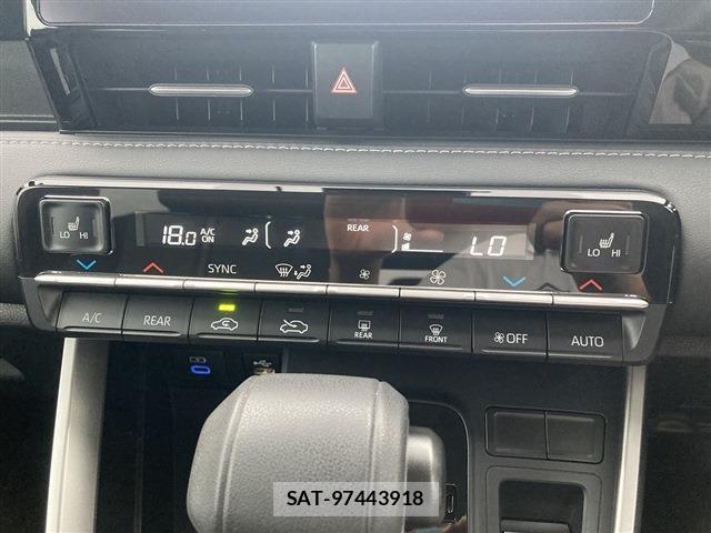 Toyota NOAH 2023-07 8651816-4