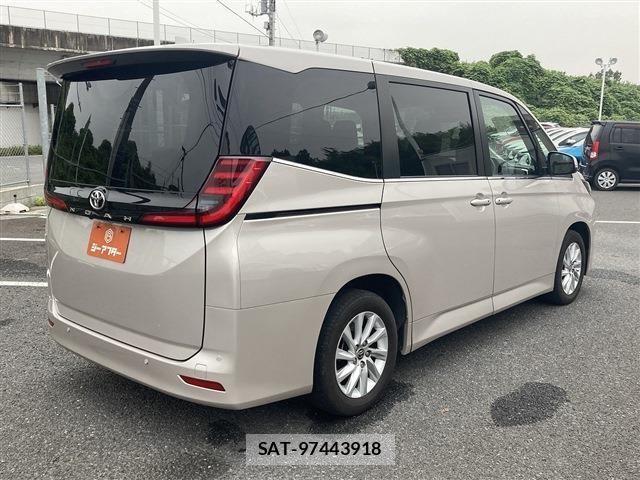 Toyota NOAH 2023-07 8651816-9