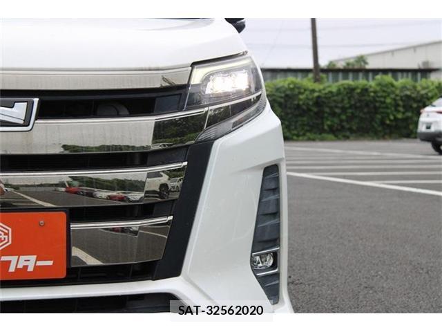 Toyota NOAH 2017-07 8651884-11