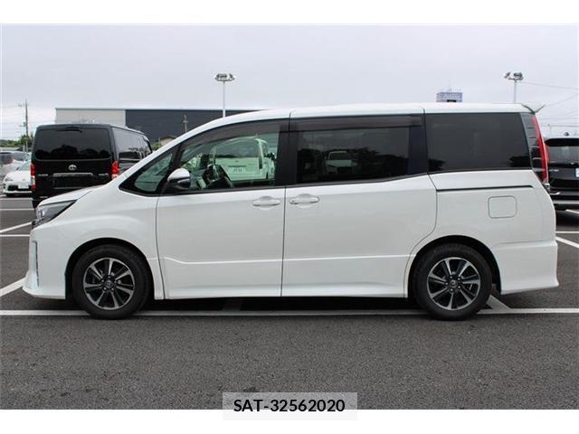 Toyota NOAH 2017-07 8651884-19
