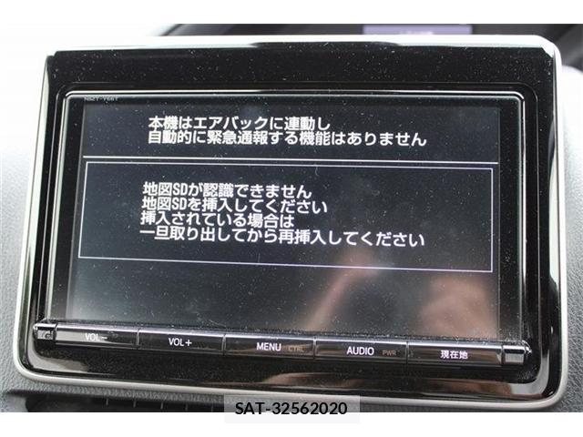 Toyota NOAH 2017-07 8651884-2