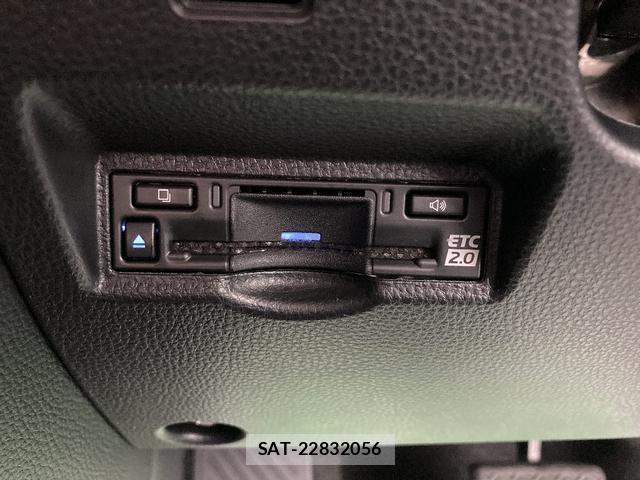 Toyota NOAH 2023-10 8651931-13