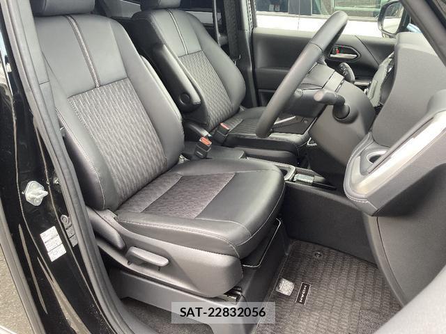 Toyota NOAH 2023-10 8651931-14