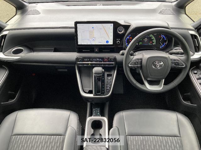 Toyota NOAH 2023-10 8651931-2