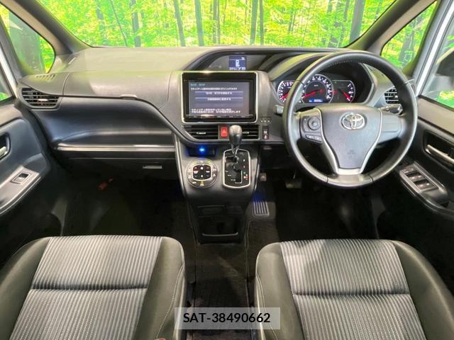 Toyota NOAH 2015-09 8652032-1