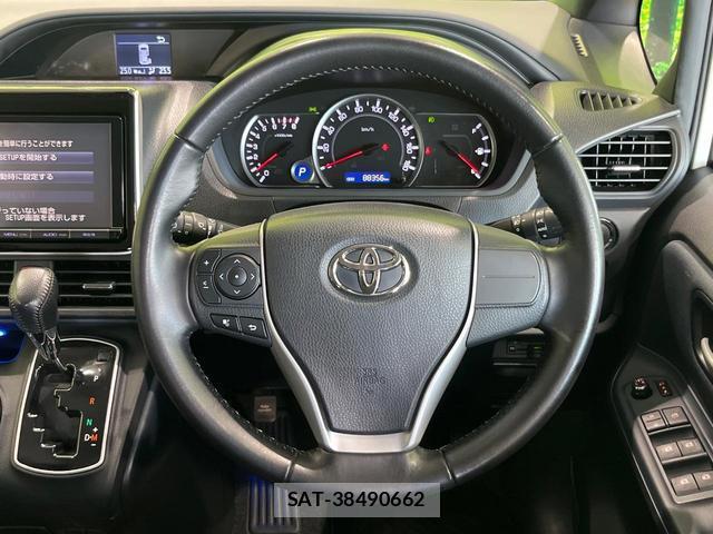 Toyota NOAH 2015-09 8652032-10