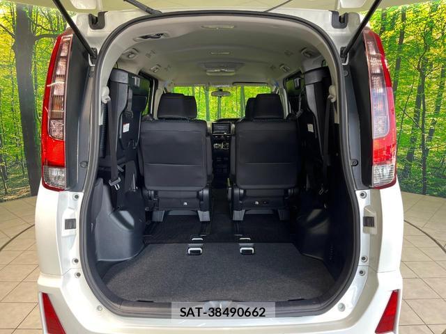 Toyota NOAH 2015-09 8652032-11