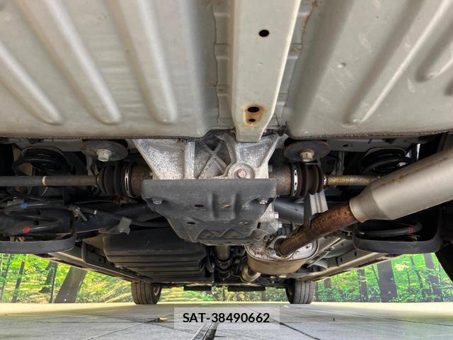 Toyota NOAH 2015-09 8652032-18
