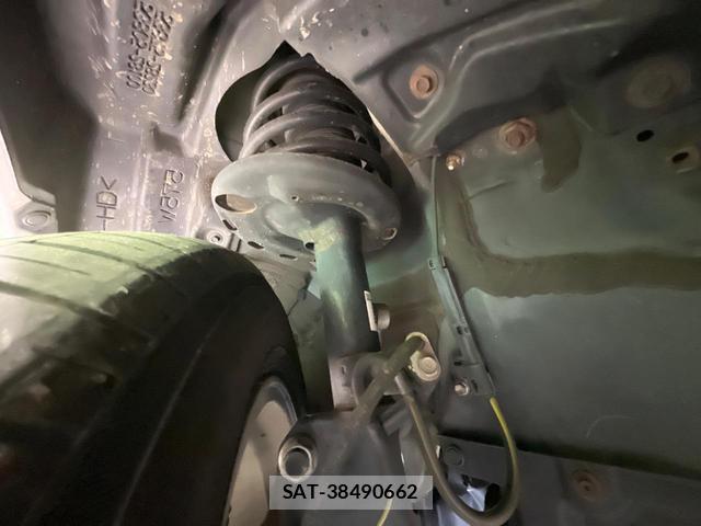 Toyota NOAH 2015-09 8652032-19