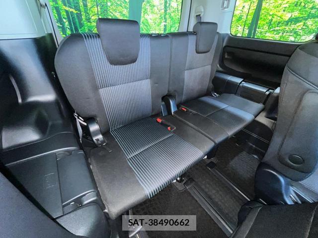 Toyota NOAH 2015-09 8652032-9