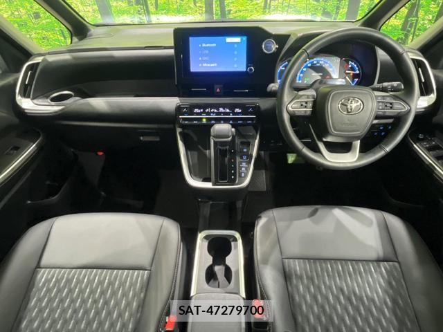 Toyota NOAH 2022-10 8652094-1