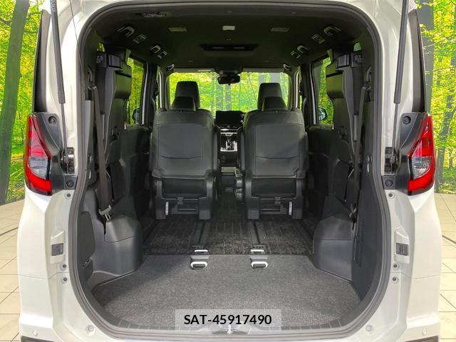 Toyota NOAH 2023-10 8652121-10