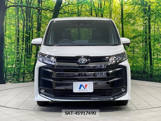 Toyota NOAH 2023-10 8652121-14