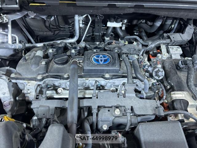 Toyota NOAH 2022-06 8652168-17